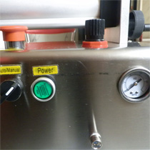 气动大剂量液体灌装机细节图